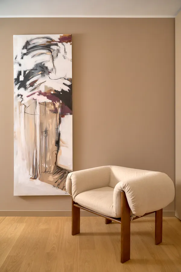 Double bedroom alternate view